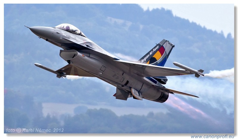 Medzinrodn leteck dni Slia 2012